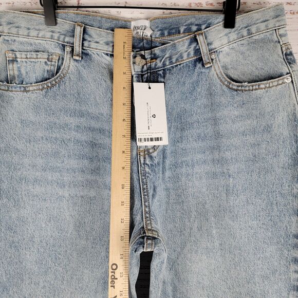 Princess Polly Women' Size 12 Holly Asymmetrical Straight Leg Button Fly Jeans - Picture 5 of 13